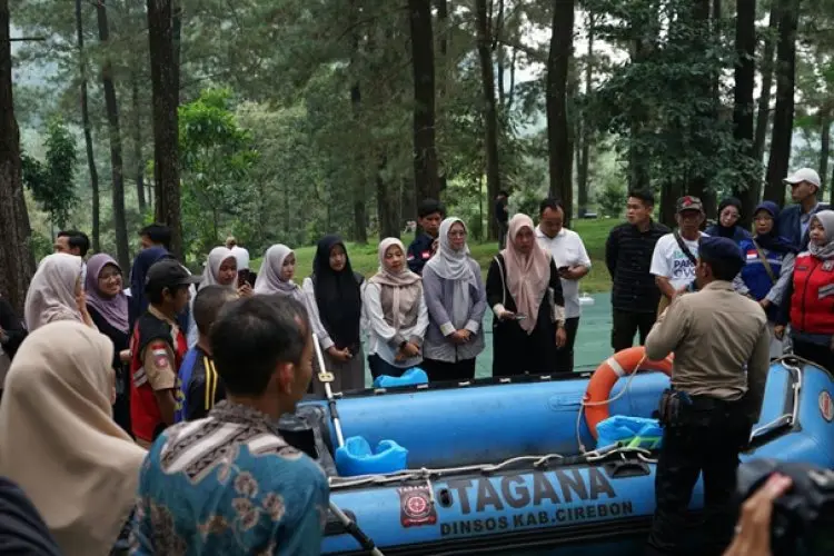 Pengabdian APIK PTMA 2025 di Desa Trijaya: Membangun Masyarakat Tangguh Bencana Lewat Edukasi dan Simulasi