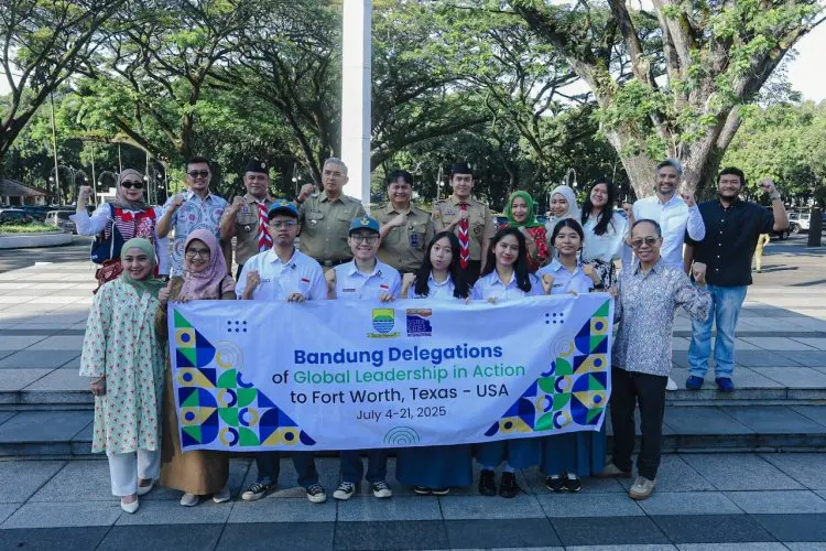 Farhan Lepas Delegasi Siswa dan Pramuka ke Amerika dan Jambore Daerah