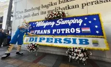 Resmi, Persib Gaet Bek Timnas Irak Frans Putros