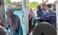 Viral Penjulan Camilan di Sumenep Terbawa Kapal, Nahkoda Akhirnya Putar Balik ke Pelabuhan