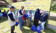 Corporate Fun Fishing IWEB Donasikan Sembako dan 100 Kg Ikan untuk 10 Panti Asuhan Yatim Piatu di Bandung 