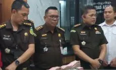 Kompak Pangkas Jatah PIP Siswa, Kepsek dan Wakepsek SMAN 7 Cirebon Kompak Pula Ditahan Kejari