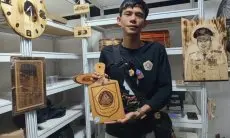 Dengan Pirografi, Pemuda Ciburayut Pegiat Ekonomi Kreatif Sambut KEK Lido