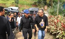 Dibiarkan Pemkab Bogor, Menteri Hanif Faisol Nurofiq Cabut Izin dan Bongkar Bangunan Ilegal di Kawasan Puncak