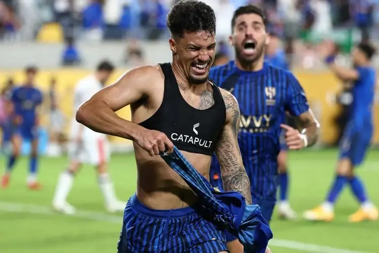 Bintang Al-Hilal Marcos Leonardo Meneteskan Air Mata Teringat Ibunya, Ternyata Dua Bulan Berada di ICU