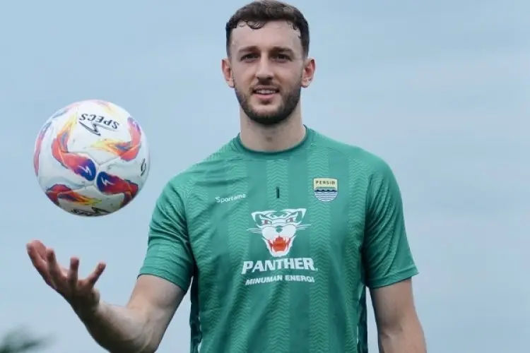 Line Up Persib: Debut Adam Przybek Jadi Sorotan, Maung Bandung Tampil dengan Komposisi Anyar Hadapi Dewa United di Piala Presiden 2025