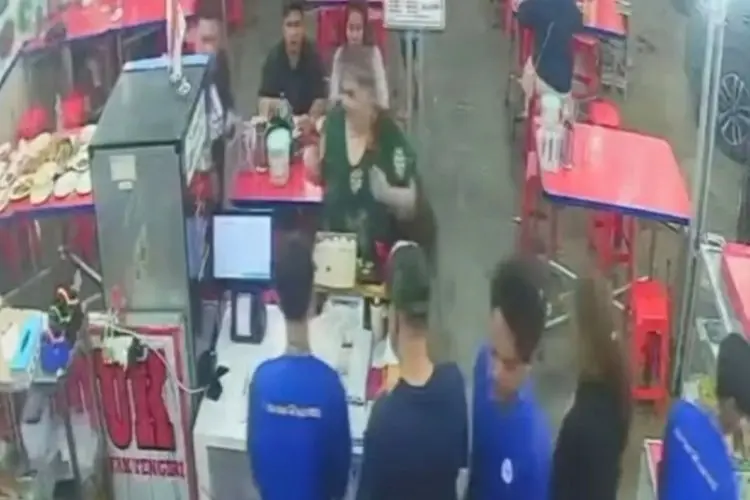 Viral Dua WNA Diduga Hipnotis Kasir di Cilandak, Polisi Selidiki Aksi yang Terekam CCTV