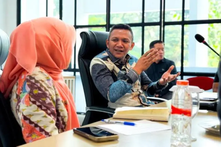 Jenal Tagih Bankeu Pemprov Jabar untuk Jalan Longsor Batutulis 