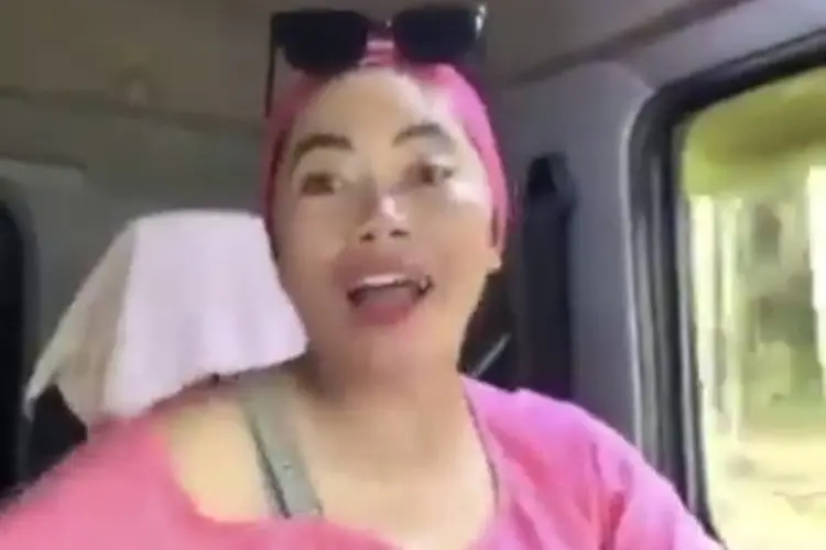 Live di FB Pro Sambil Nyetir, Truk Konten Kreator Sithik Tarjikan Alami Kecelakaan di Jalur Santigi