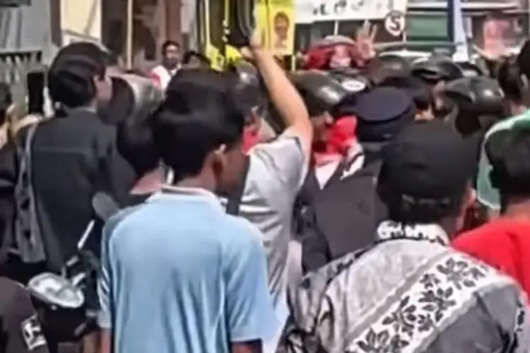 Gagal Maling Motor, Seorang Pria di Cihanjuang Nyaris Diamuk Massa Viral di Media Sosial 