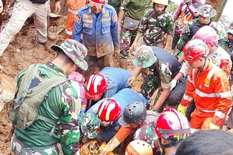 Bencana Alam di Kawasan Puncak Terjadi Tak Lama Kejadian Pesta Gay, Aktivis Ini Ajak Kita Mengambil Hikmahnya