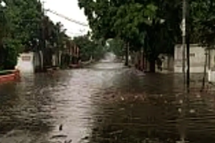Wisatawan Asing Ikut Dievakuasi dalam Banjir Besar di Bali