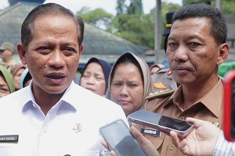 Datangi Titik Bencana di Kawasan Puncak, Menteri Hanif Lihat Ada Keanehan