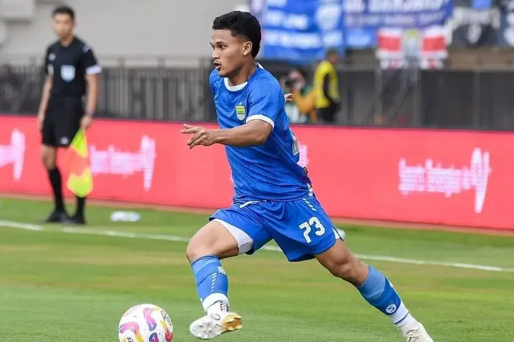 Penampilan Cemerlang Zulkifli Lukmansyah Curi Perhatian Meski Persib Tumbang dari Port FC