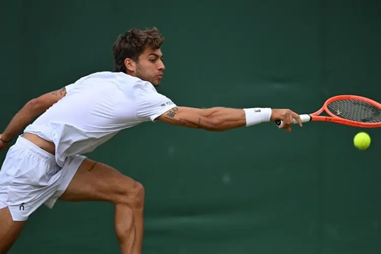 Profil Flavio Cobolli, Mantan Pemain Bola Pengagum AS Roma yang Menantang Novak Djokovic