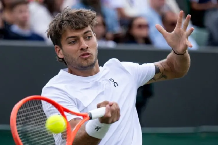 Bukannya Berlatih, Ini yang Dilakukan Flavio Cobolli Menjelang Laga Lawan Novak Djokovic