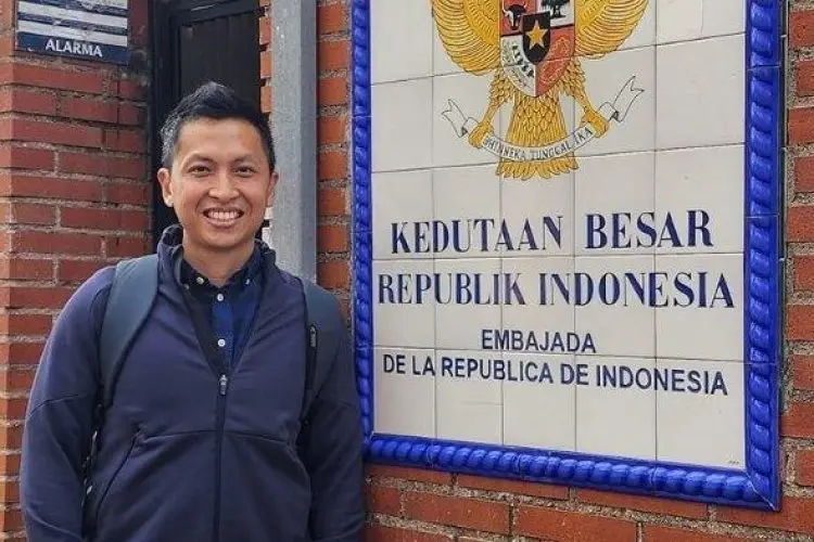 Jenazah Diplomat Arya Daru Disambut Tangis Keluarga, Sang Istri Awalnya Curiga karena Tak Bisa Dihubungi