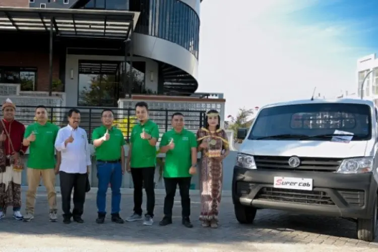 DFSK Super Cab Dukung Kesuksesan Pelaku Usaha di Kupang