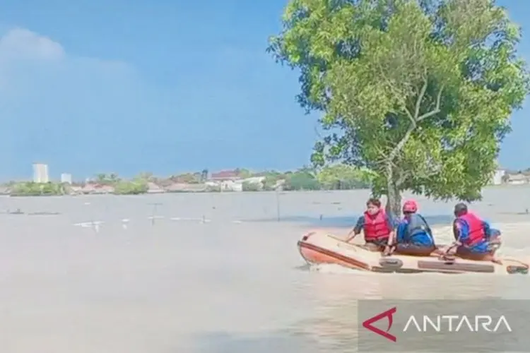 Korban Banjir di Karawang Ditemukan Meninggal