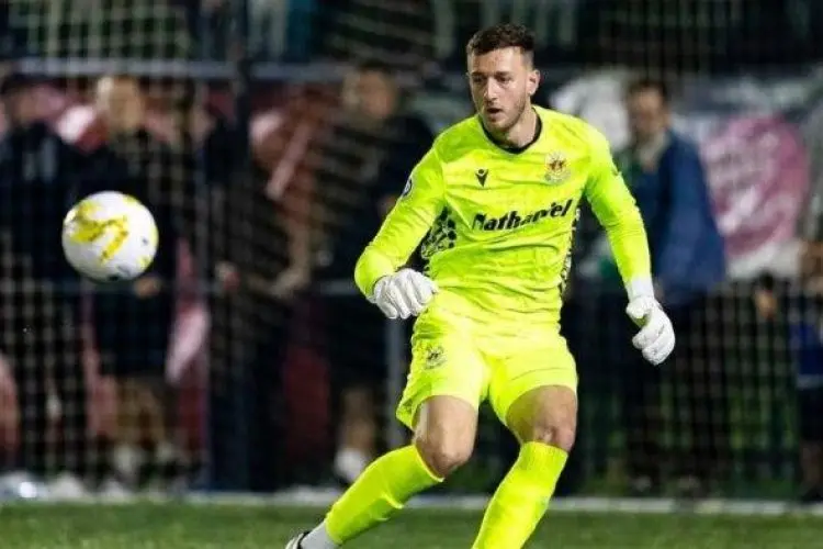 Kiper Anyar Persib Adam Przybek Langsung Betah di Bandung