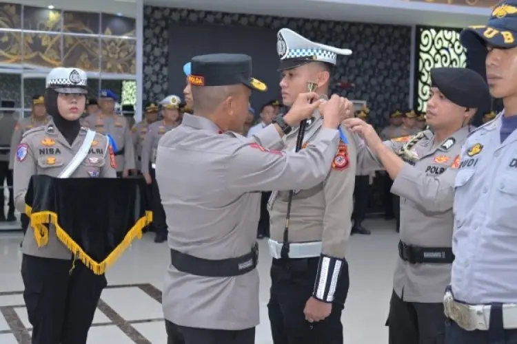 Kapolda Jabar Pimpin Apel Gelar Pasukan Operasi Patuh Lodaya 2025, Ribuan Personel Disiagakan Untuk Wujudkan Ketertiban Lalu Lintas