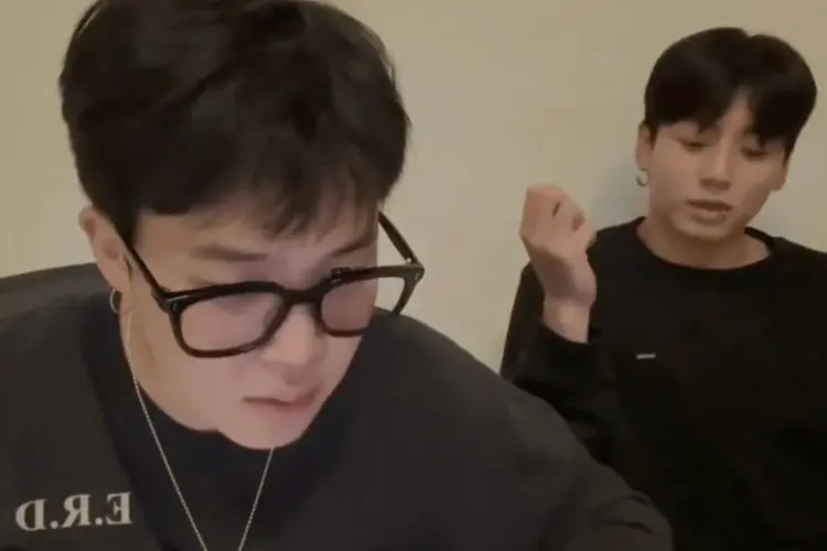 Jimin dan Jungkook BTS Marah pada Sasaeng Fans Selama Live Terbaru Mereka: Hentikan