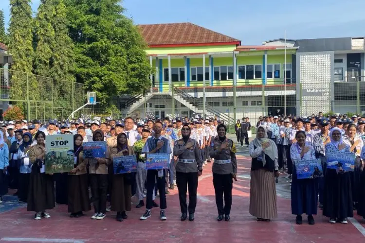 MPLS SMKN 4 Bandung, Polisi Beri Edukasi Keselamatan Lalu Lintas
