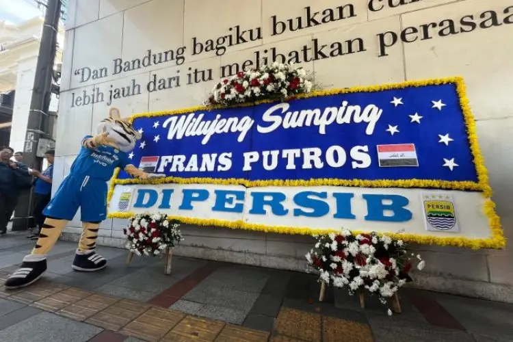 Resmi, Persib Gaet Bek Timnas Irak Frans Putros