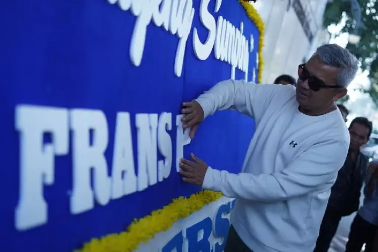 Persib Hanya Kontrak Frans Putros 1 Tahun