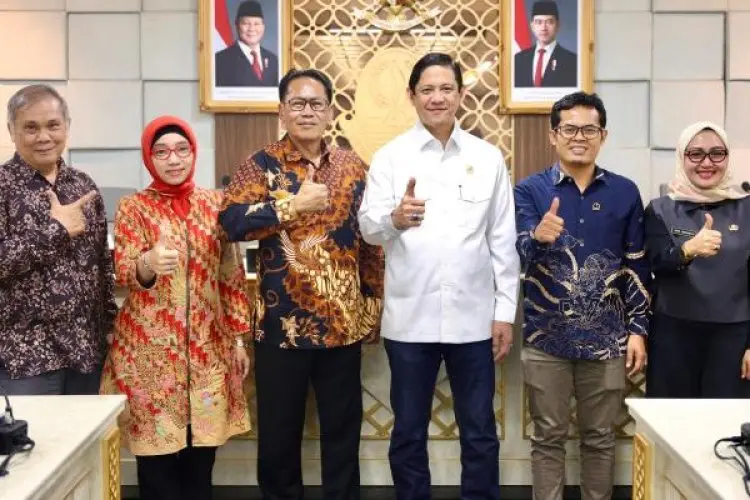Ribuan Ijazah Mahasiswa Ditahan Karena Menunggak, Unindra Ngadu ke DPRD Jabar