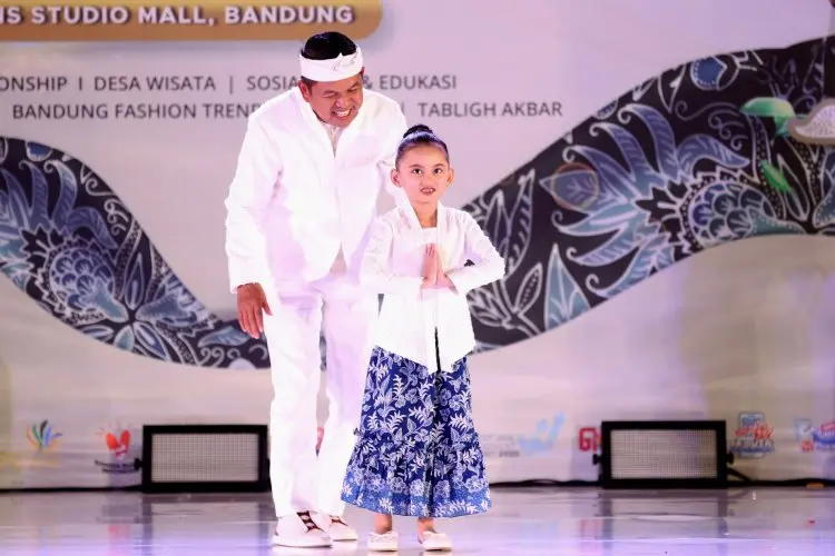 FOTO: Fashion Show Kepala Daerah Jawa Barat di Sunda Karsa Fest