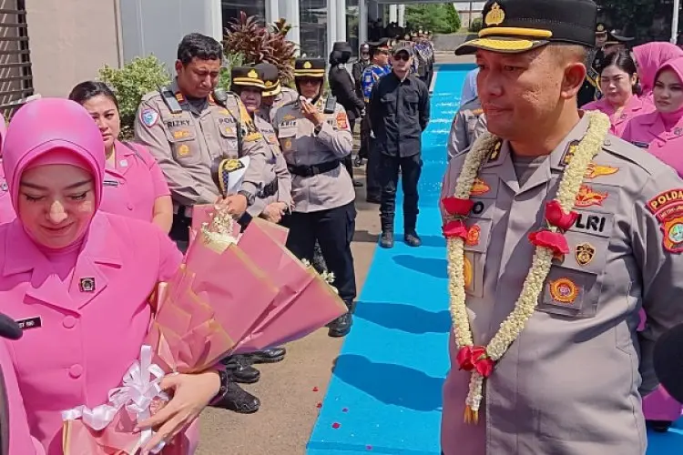 Tangis Haru Personel Polres Bogor Antar AKBP Rio Wahyu Anggoro ke Jabatan Barunya di Polda Metro Jaya