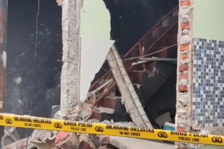 Lansia Alami Luka Bakar Serius Usai Ledakan Tabung Gas di Duren Sawit, Jeritan Minta Tolong Pecahkan Kesunyian Subuh