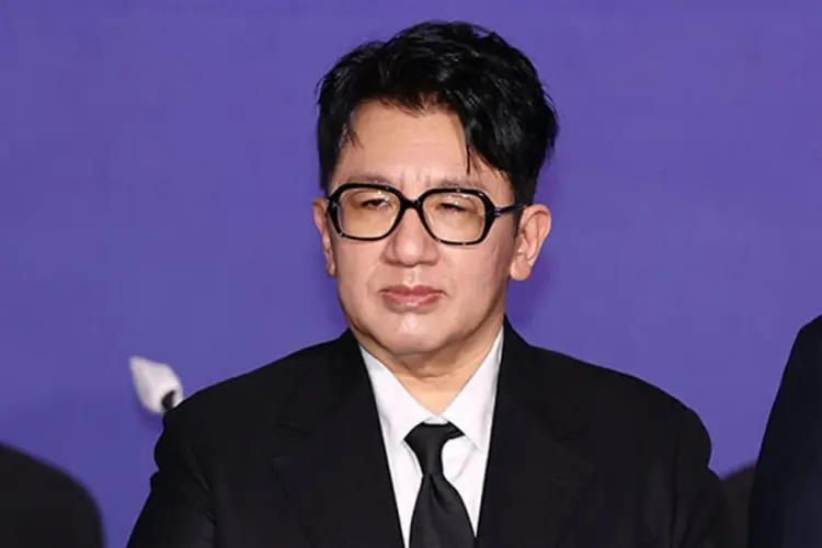 Diduga Terlibat Transaksi Penipuan, Polisi Menggeledah dan Menyita Properti Bang si Hyuk HYBE