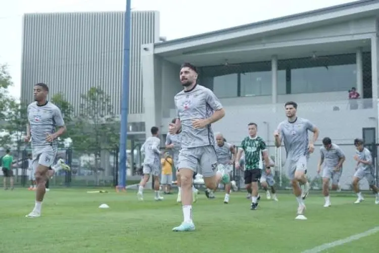 Bojan Hodak Beberkan Kondisi Skuad Persib Setelah 5 Hari TC di Thailand