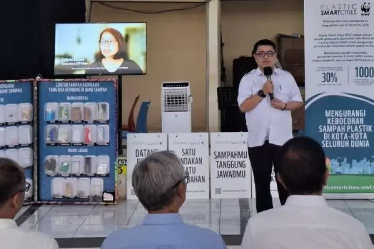 Perumda PPJ Kota Bogor dan WWF Indonesia Pegang Komitmen untuk Ciptakan Pasar Bebas Sampah
