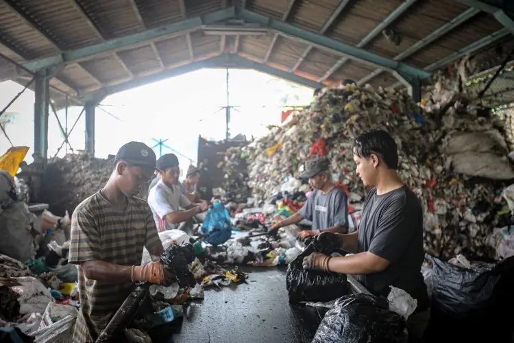 DLH Catat Kemajuan Dalam Pengurangan Sampah ke TPA Sarimukti