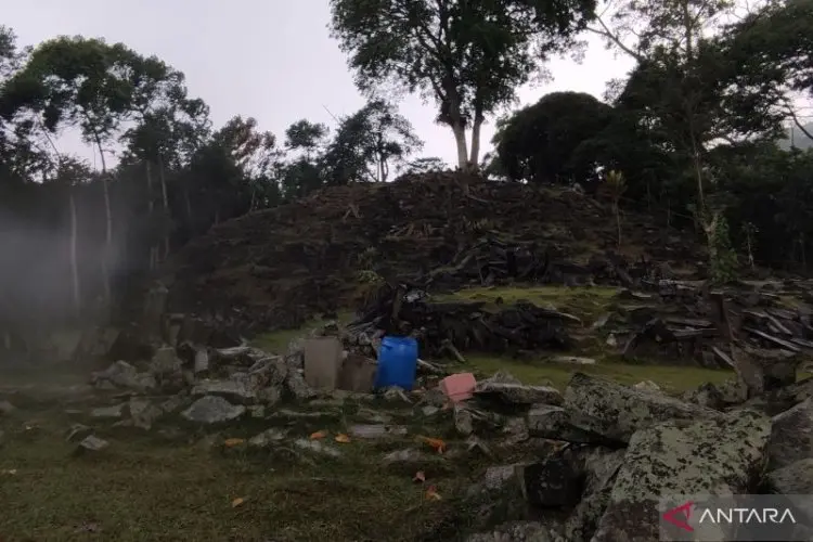 Penasaran Misteri Situs Piramida Punden Berundak, Pemerintah Lanjutkan Penelitian di Gunung Padang Cianjur