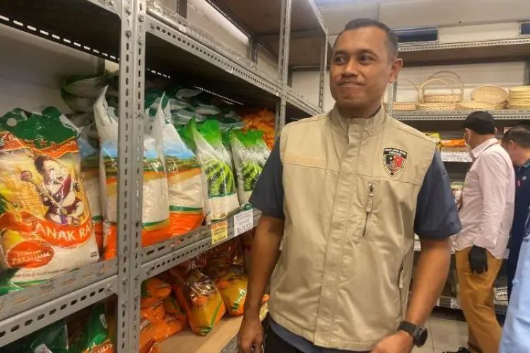 Satgas Pangan Jabar Lakukan Pemeriksaan Beras Premium