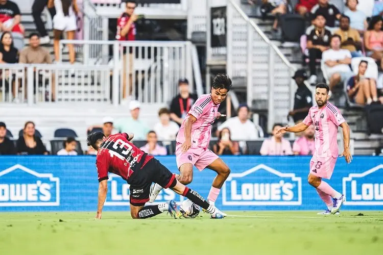 Dramatis! Gol Injury Time Bawa Inter Miami Kalahkan Atlas di Tengah Debut Rodrigo De Paul