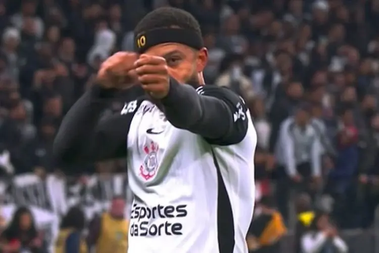Sundulan Maut Memphis Depay Bawa Corinthians Bungkam Palmeiras di Copa do Brasil