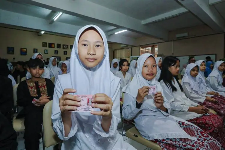 Kota Bandung Bagikan 52 Ribu KIA Secara Serentak