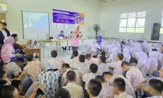 Semarak Kemerdekaan, Srikandi PLN Goes To School: Menginspirasi Generasi Muda Menyongsong Masa Depan Energi