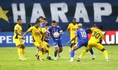 Intip Riwayat Skor dan Head-to-Head Persib vs Semen Padang