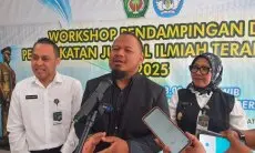 Tak Hanya Penulisan Artikel Ilmiah, Unjani dan Dirjen Risbang Fasilitasi Puluhan Dosen dan Chief Editor Terbitkan Jurnal Terakreditasi