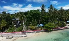 Sambut HUT ke-80 RI, Warga Pulau Mansinam Bentangkan Bendera Merah Putih 80 Meter