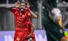 ​Maxwell Disebut Tertarik ke Persib, Umuh Muchtar Serahkan Keputusan ke Bojan Hodak