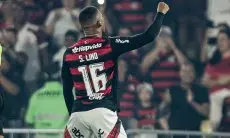 Sensasi Flamengo! Baru Tiga Menit, Dua Gol Kilatnya Bersarang di Gawang Vitoria