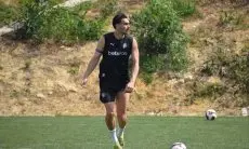 Sakit Perut, Andrew Jung Batal Latihan Perdana Bersama Persib