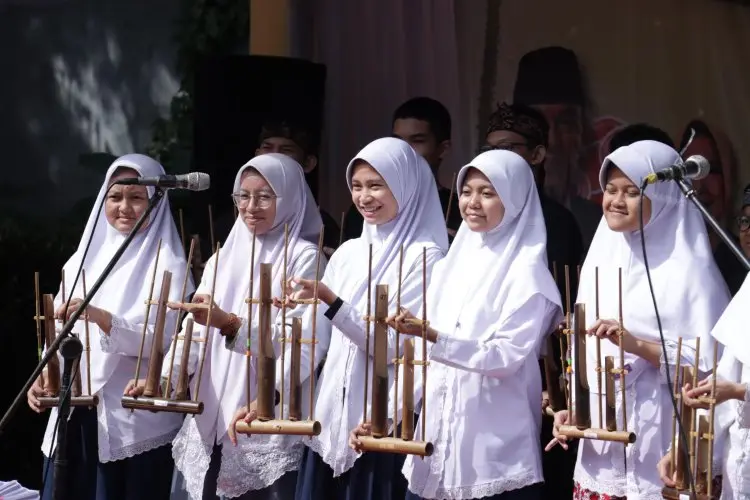 Jawab Kebijakan Larangan Study Tour, Disdik Kota Cimahi Dorong Sekolah Lakukan Walking Tour 
